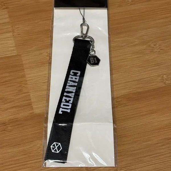 [BUNJANG] EXO Chanyeol Name Tag Keychain / 엑소 exo 찬열 네임택