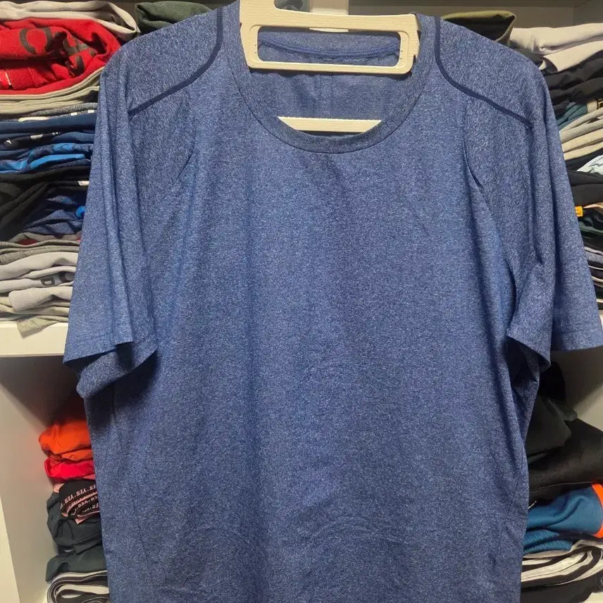 [BUNJANG] Descente Blue Short Sleeve T-Shirt Size 105 / 데상트 블루 반팔 티셔츠 105