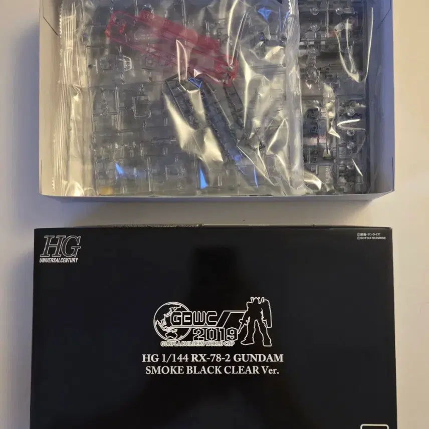 [BUNJANG] Bandai HG RX-78-2 Gundam Smoke Black Clear Ver. GBWC 2019 Model Kit / HG RX-78-2 건담 스모크블랙 클리어 Ver. GBWC 2019