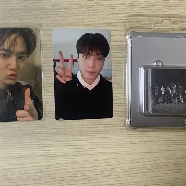 [BUNJANG] EXO Suho REVERXE Concert Lucky Draw Photocard + Mini Photo Book / 엑소 EXO REVERXE 콘서트 럭드 3일차 수호 포토카드 + 빅스미니
