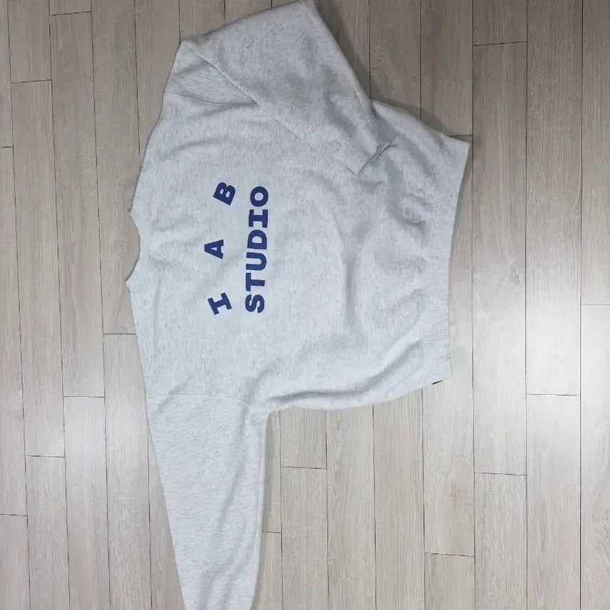 [BUNJANG] IAB Studio Sweatshirt White XL / IAB 아이앱 스튜디오 XL 맨투맨 화이트