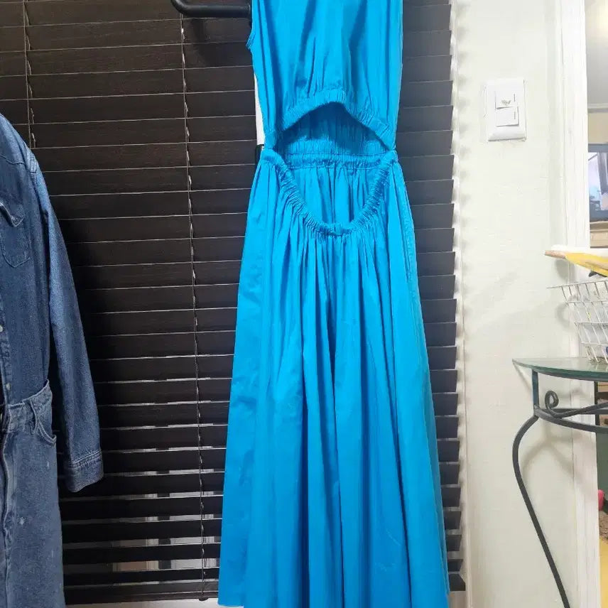 [BUNJANG] Mojo. S.phine Blue Cut-out Long Dress / 모조에스핀 청량한 블루 컷아웃 롱 원피스
