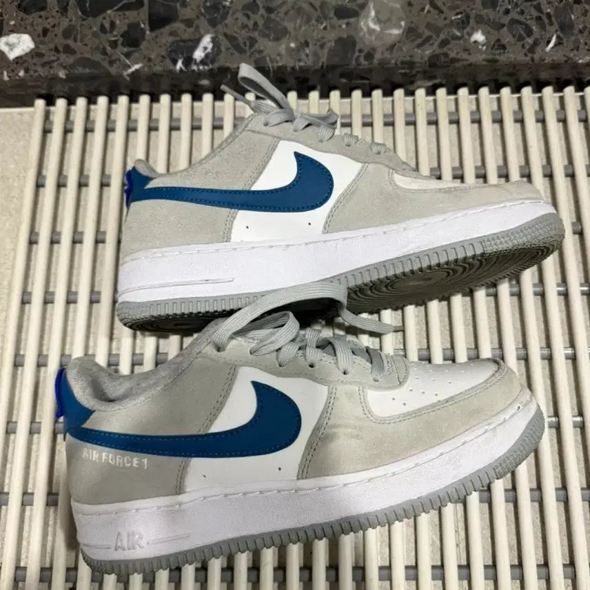 [BUNJANG] Nike Air Force 1 Athletic Club Gray Sneakers / 나이키 에어포스1 Athletic Club 240 회색