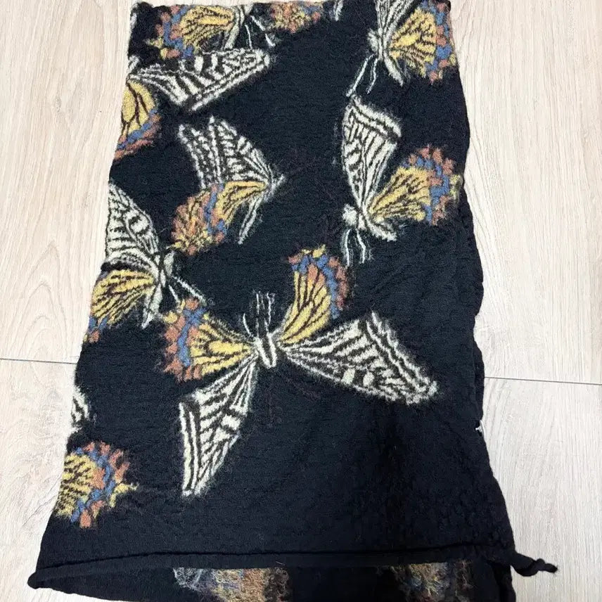 [BUNJANG] Kapital Butterfly Muffler / 캐피탈 나비 머플러