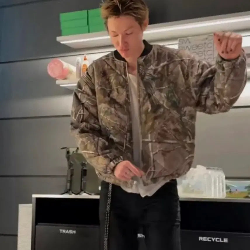 [BUNJANG] Supreme Quilted Bomber Jacket Realtree AP Camo 25FW / 슈프림 퀄티드 봄버 자켓 리얼트리 ap카모 25fw