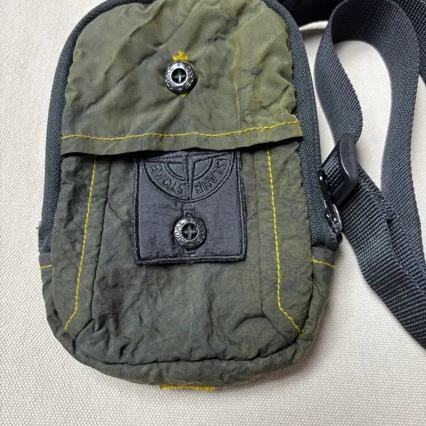 [BUNJANG] Stone Island Shadow Project Nylon Badge Crossbody Bag / 스톤아일랜드 쉐도우프로젝트 나일론 와펜 크로스백