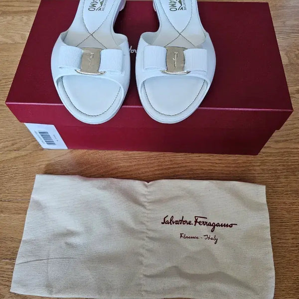 [BUNJANG] Salvatore Ferragamo CIRELLA Sandals White Calfskin / (새상품) 페라가모 CIRELLA 샌들