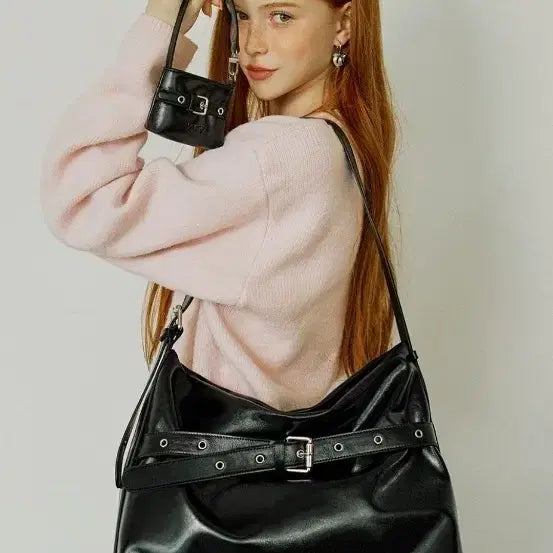 [BUNJANG] VIVIVIEN Buckle Hobo Shoulder Crossbody Bag - Black / 브이브이브이 버클 호보 숄더 크로스백 _ 블랙