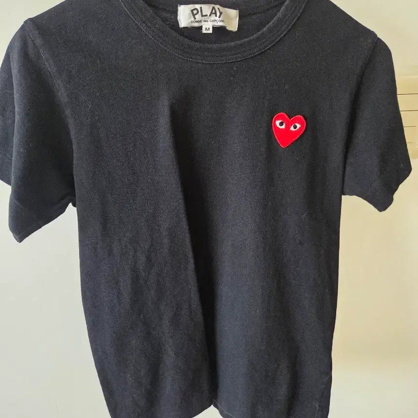 [BUNJANG] Comme des Garçons PLAY Black Short Sleeve T-Shirt (Women's S) / 꼼데가르송 플레이 검정 반팔티 M