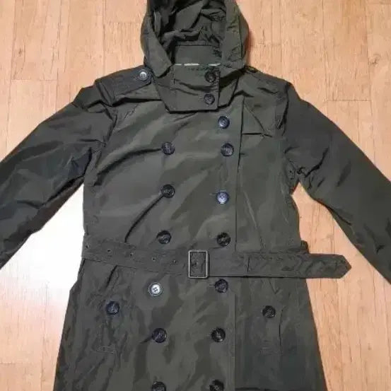 [BUNJANG] Burberry Brit Hooded Waterproof Trench Coat - Khaki / 백화점/정품/새옷수준)버버리 브릿 후드 방수 트렌치코트,카키색,66~77