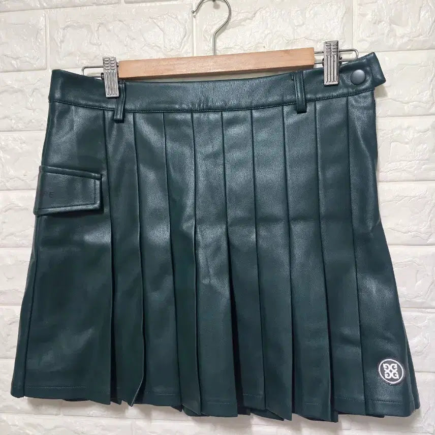 [BUNJANG] G/Fore Pleated Golf Skirt (Size M) / 지포어 골프치마  M(66)1회착용