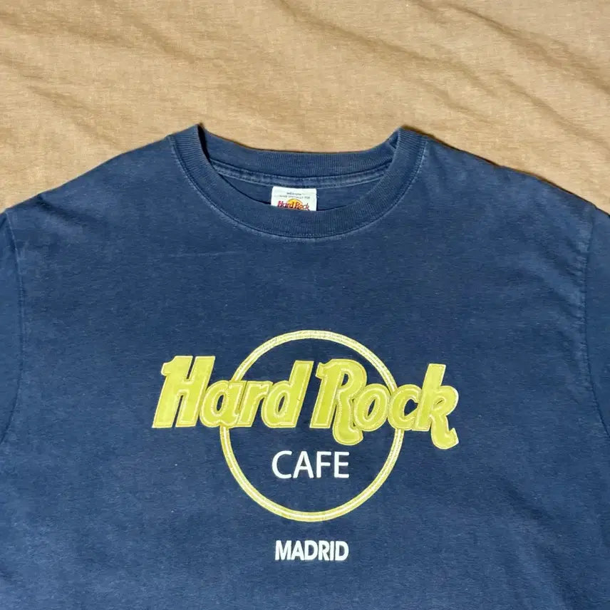 [BUNJANG] Vintage Hard Rock Cafe Madrid T-Shirt Navy M / [M] 빈티지 하드락 카페 마드리드 반팔티 네이비