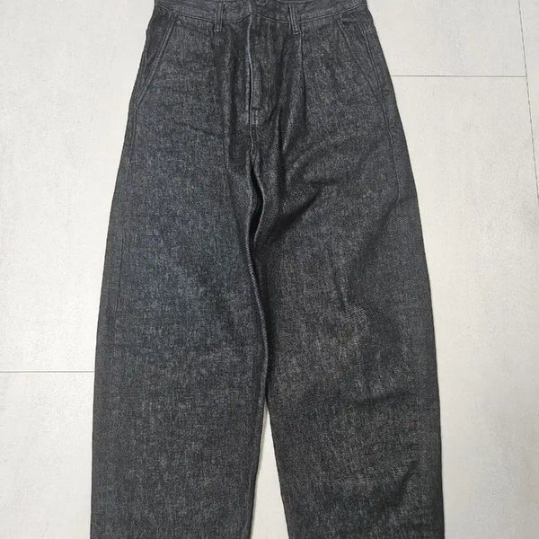 [BUNJANG] Artifcts One-Tuck Curved Denim Black M Size / 아트이프액츠 원턱 커브드 데님 블랙