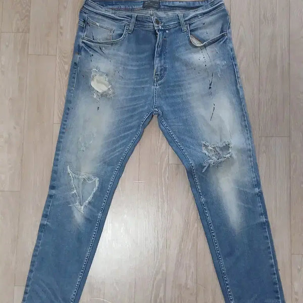 [BUNJANG] Zara Span Slim Fit Painted Ripped Jeans / 자라 Zara 스판 슬림핏 페인트 찢청 36