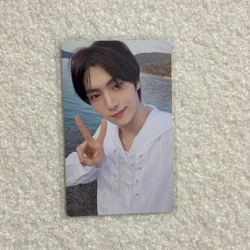 [BUNJANG] TWS Youngjae Universal Japan POB Photocard / 투어스 하지메마시떼 유니버셜 재팬 특전 영재 포카 tws