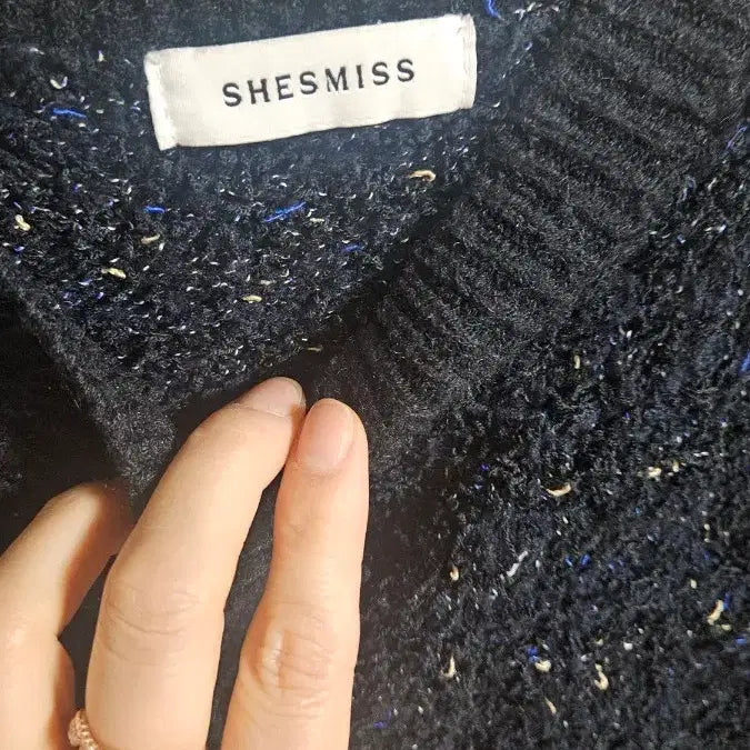 [BUNJANG] She's Made Black Tweed Knit / 쉬즈미스 블랙 트위드 니트