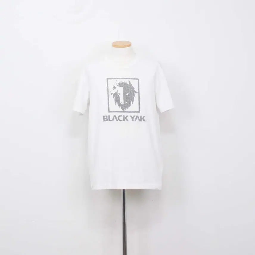 [BUNJANG] Blackyak Men's Round Neck Functional Short Sleeve T-Shirt Size 100 White / [정품] 블랙야크 남성 라운드티 기능성 반팔 100사이즈 정인샵