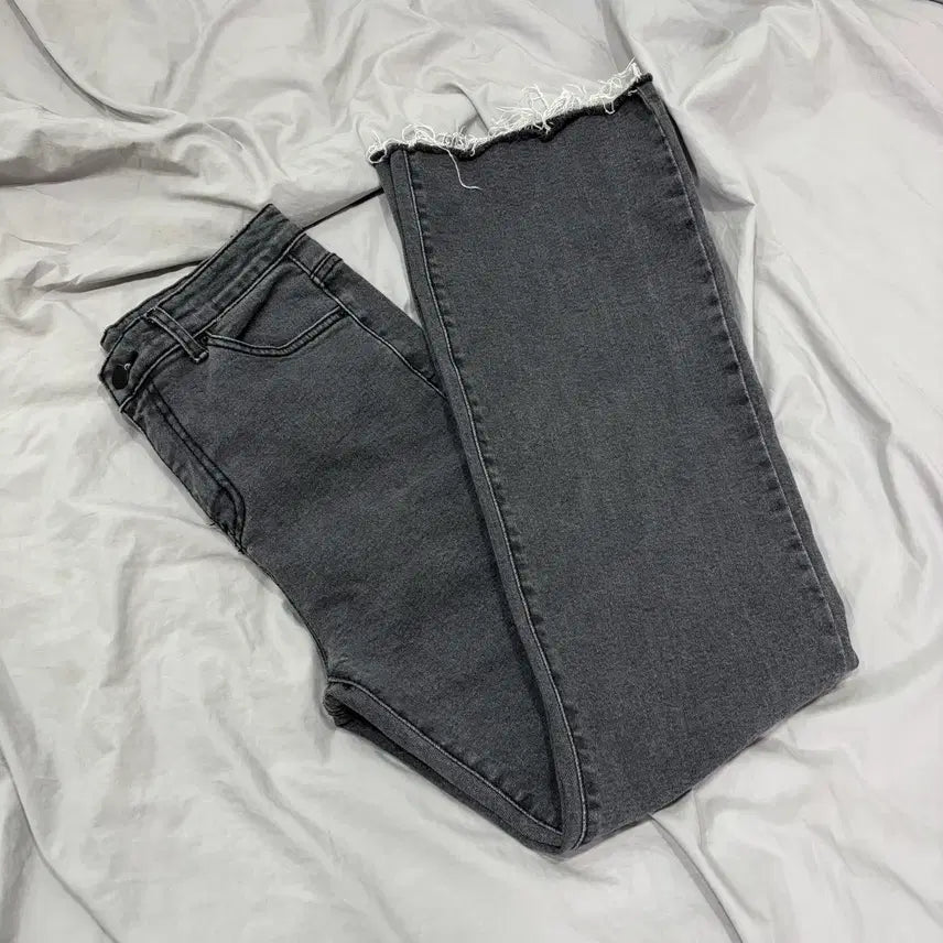 [BUNJANG] 297 Monster Semi-Bootcut Damage Denim Pants Grey / 297 Monster 세미부츠컷 데미지 데님 팬츠 그레이