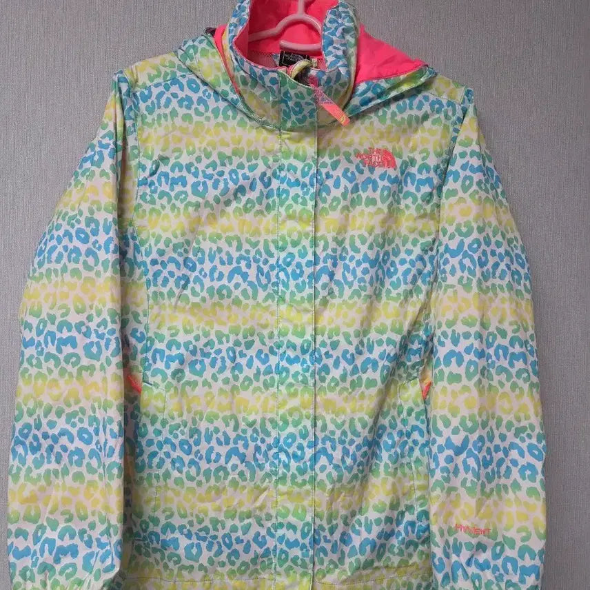 [BUNJANG] The North Face Rainbow Leopard Windbreaker Jacket / 노스페이스 레인보우 표범 바람막이