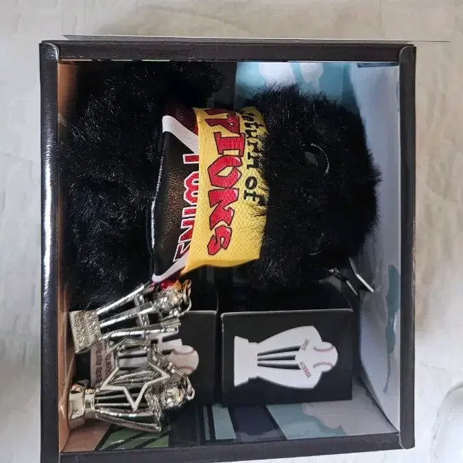 [BUNJANG] LG Twins Blooming Tail Championship Commemorative Goods / LG트윈스 블루밍테일 우승기념굿즈