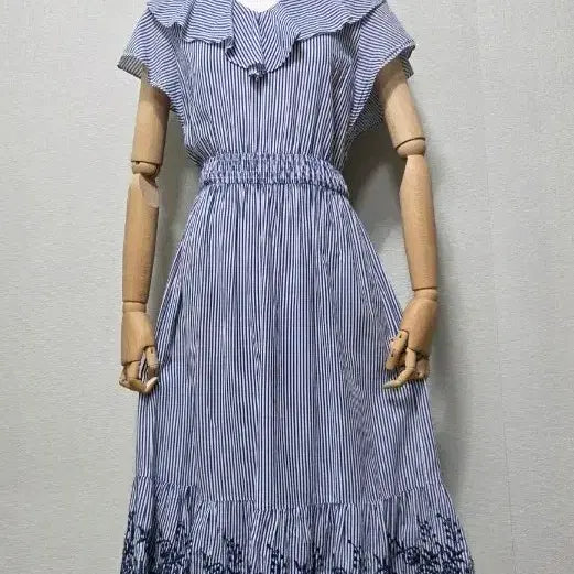 [BUNJANG] Plastic Island Striped Floral Embroidery Long Dress M / 플라스틱 아일랜드 원피스 M