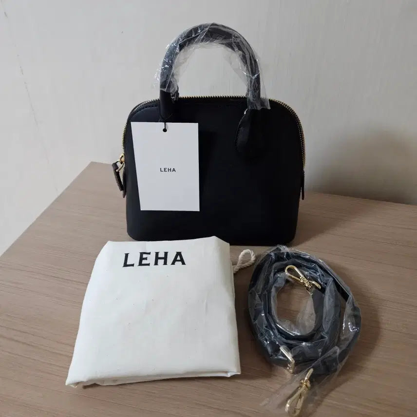 [BUNJANG] LEHA Natural Leather Black Tote & Crossbody Bag / [새상품] LEHA 레하 천연가죽 블랙 토트 & 크로스백(정가38.5)