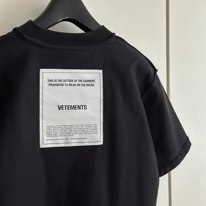 [BUNJANG] Vetements Cotton Women's Short Sleeve T-Shirt Black / 정품 베트멍 VETEMENTS 코튼 여성 반팔 티셔츠 블랙