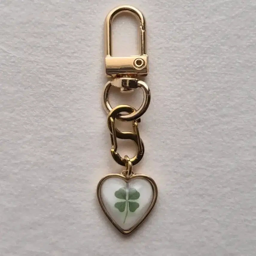 [BUNJANG] Clover Heart Mini Keychain Bag Charm / 클로버 하트 키링 / 미니 키링 / 가방 키홀더