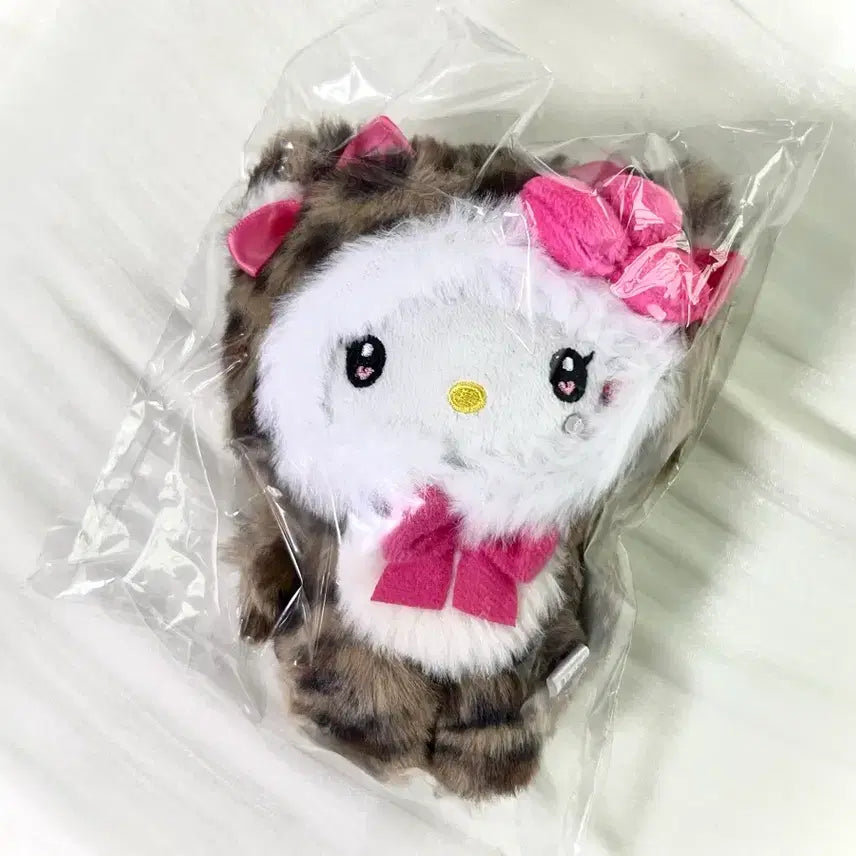 [BUNJANG] Sanrio Hello Kitty Leopard Mascot Plush Keychain / 일본정품) 헬로키티 호피 레오파드 키티 마스코트 인형 누이 키링