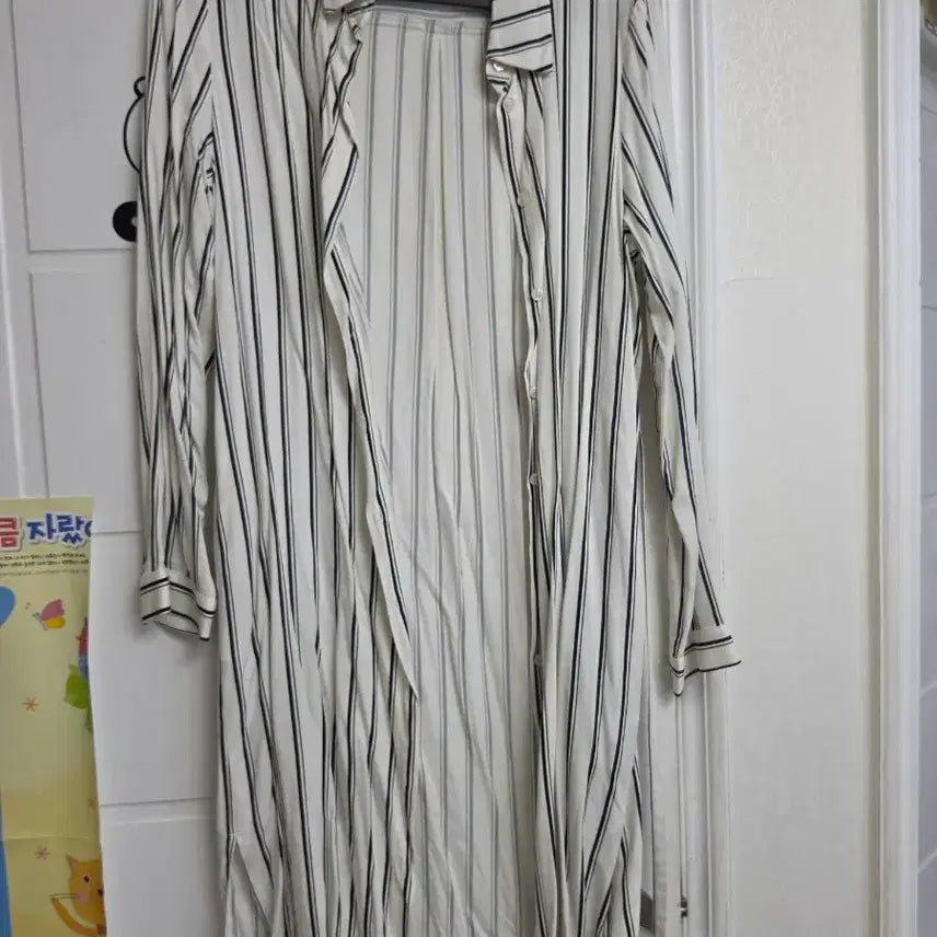 [BUNJANG] VISIT IN NEWYORK Collection Striped Long Shirt / VISIT IN NEWYORK COLLECTION의 스트라이프 롱셔츠