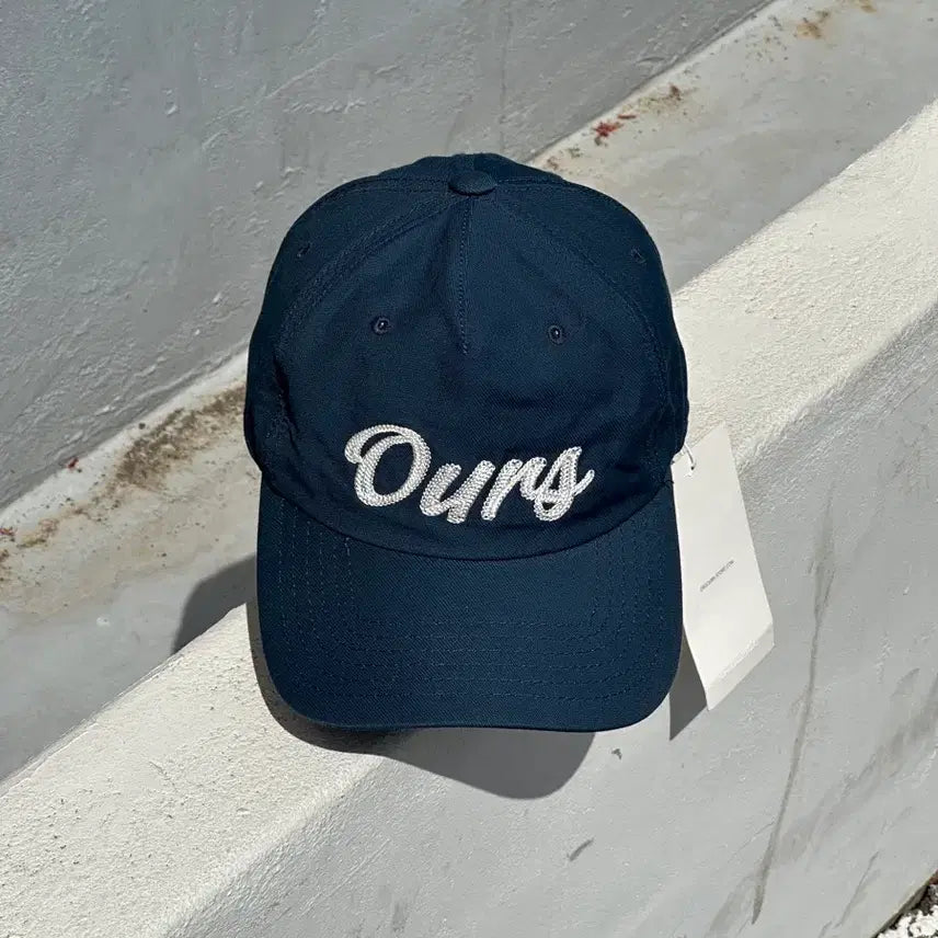 [BUNJANG] Privte Neighbors Ours Navy Ball Cap / (새상품) 프라이빗 네이버스 ours 네이비 볼캡 모자