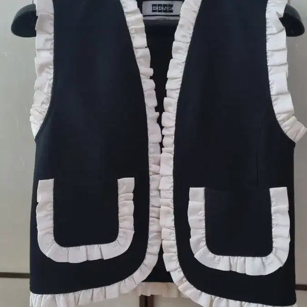 [BUNJANG] EEKE Frill Detail Black Vest / EEKE 프릴 장식 블랙 베스트 조끼