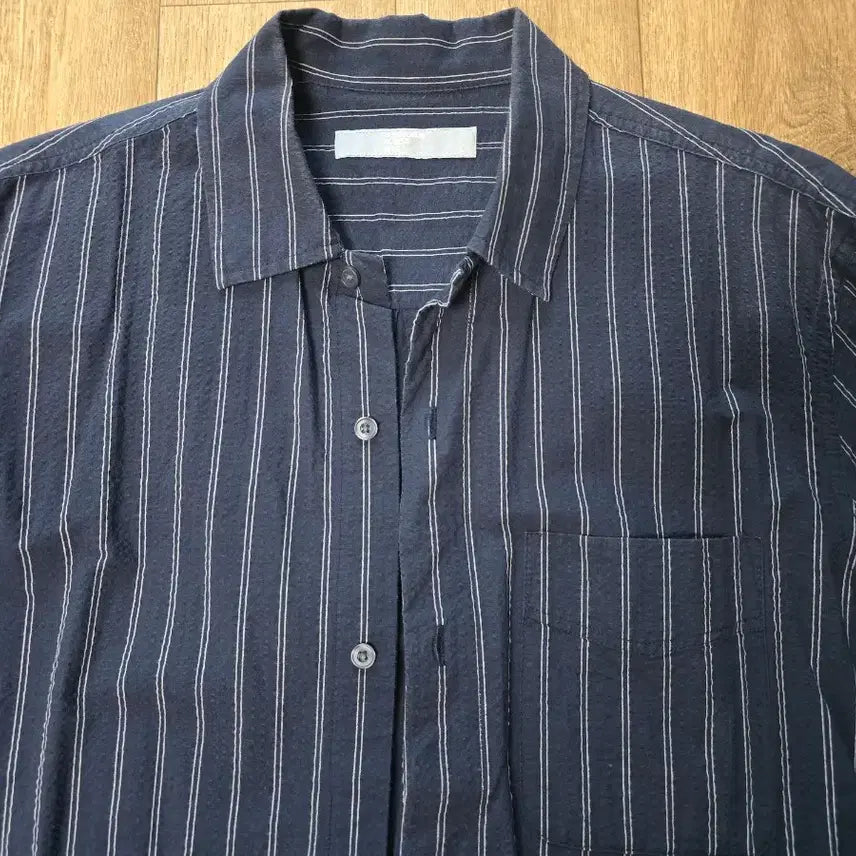 [BUNJANG] 8Seconds Seersucker Stripe Long Sleeve Shirt Navy L / 에잇세컨즈 시어서커 스트라이프 셔츠 네이비 L 팝니다