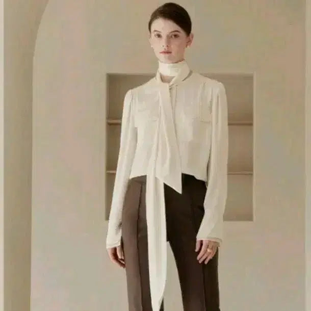 [BUNJANG] Bride And You Son Ye Jin Ribbon Detail Ivory Blouse / 브라이드앤유 손예진 타이 블라우스 여성 블라우스