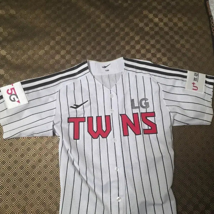 [BUNJANG] LG Twins Authentic Kim Hyun Soo Jersey (Size 100) with Champion Patch / LG트윈스 어센틱 김현수 100사이즈 or 챔피언패치 팝니다