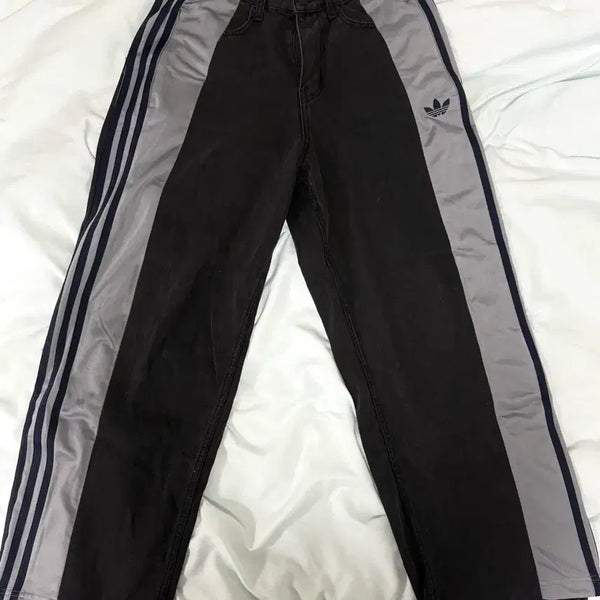 [BUNJANG] Adidas Custom Jeans / 아디다스 커스텀 청바지 / 그레이져지 / 흑청