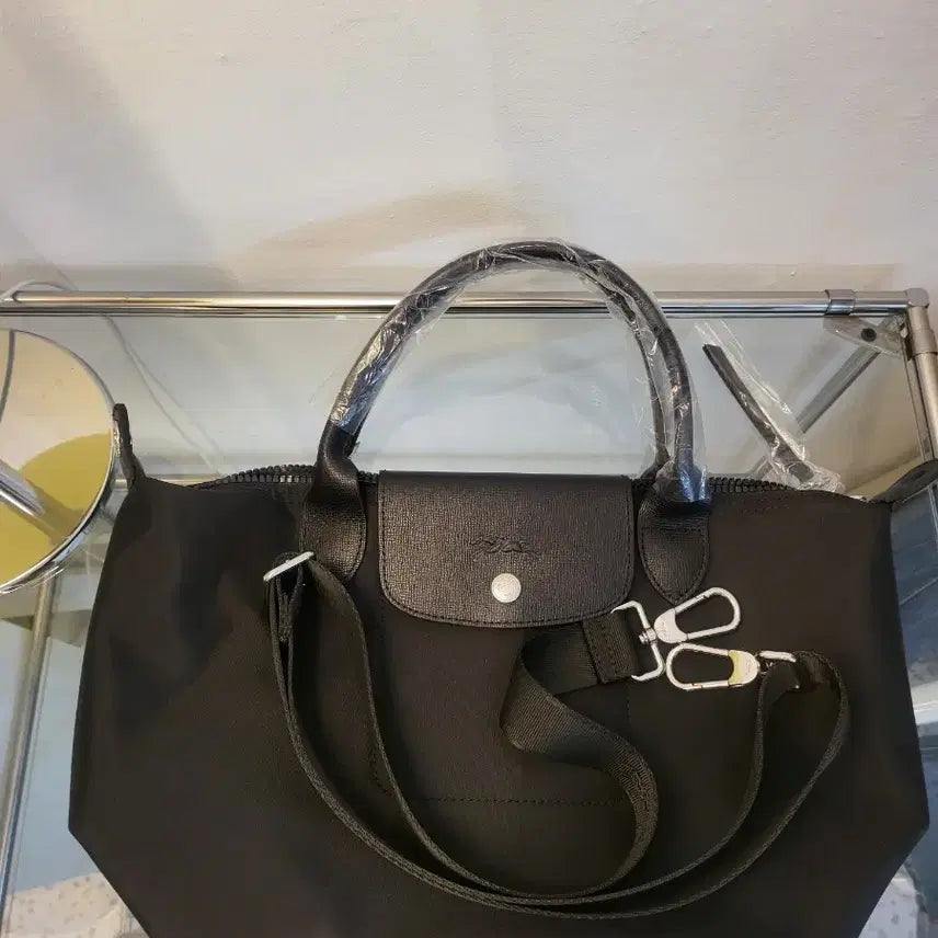 [BUNJANG] Longchamp Le Pliage Neo Small Black Dotted Bag / 새싱품)롱샴 르 플리아쥬 네오 스몰 블랙 도트백
