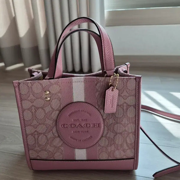 [BUNJANG] Coach Pink Signature Tote Bag / 코치 핑크 시그니처 토트백