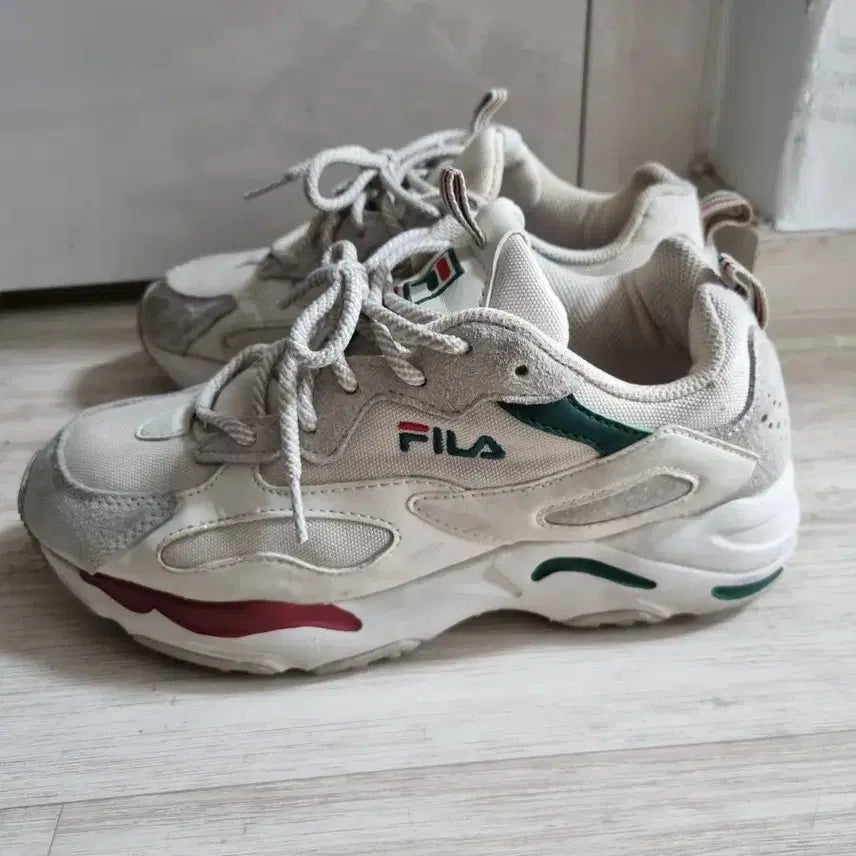 [BUNJANG] Fila Platform Sneakers White/Gray/Red (240) / 휠라 운동화 흰색/회색/빨간색 240