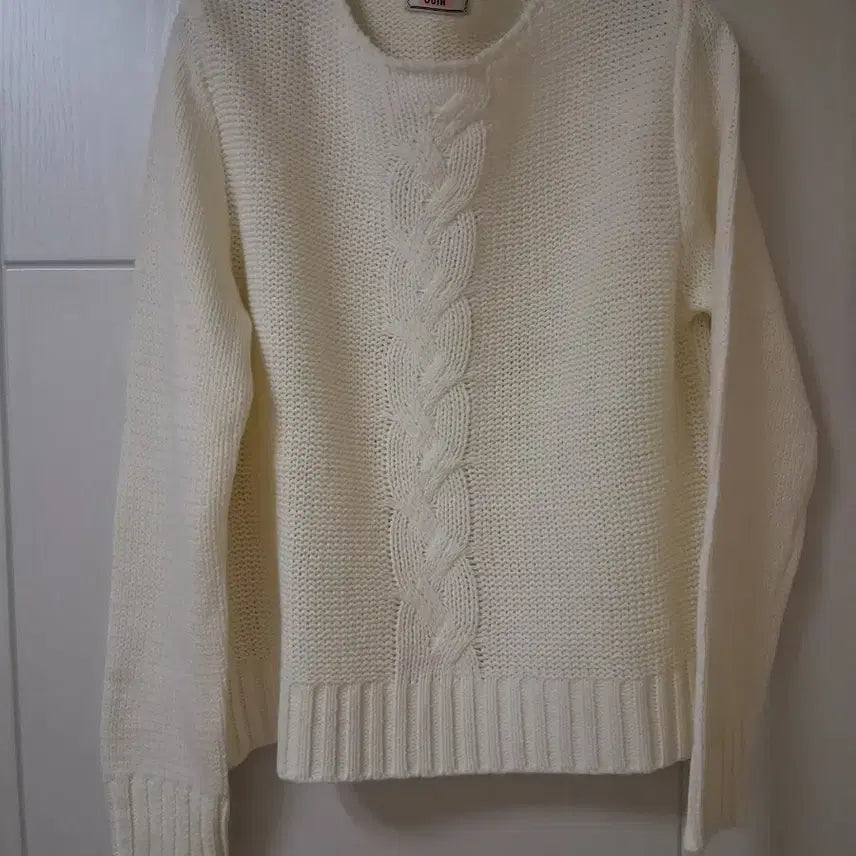 [BUNJANG] OUIR Ivory Cable Knit Sweater / OUIR 아이보리 꽈배기 니트
