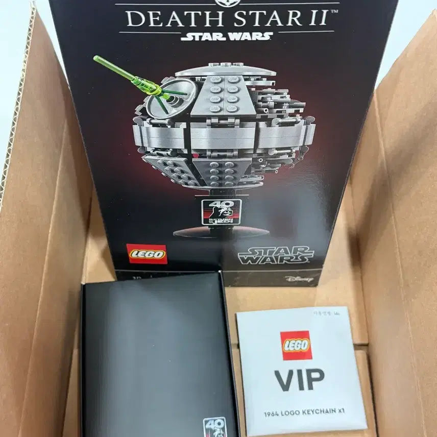 [BUNJANG] LEGO Star Wars Death Star II 40591 40th Anniversary Coin VIP Keychain Set / 레고 스타워즈 데스스타 II 40591 40주년 코인  VIP 키체