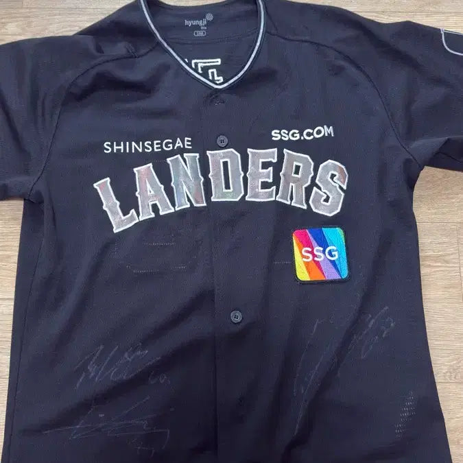 [BUNJANG] SSG Landers Baseball Team Kim Kwang-hyun Autographed Star Wars Jersey / SSG랜더스 스타워즈 유니폼 100