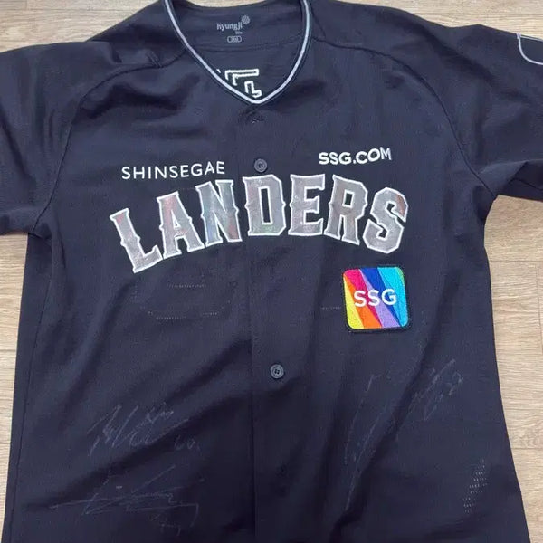 [BUNJANG] SSG Landers Baseball Team Kim Kwang-hyun Autographed Star Wars Jersey / SSG랜더스 스타워즈 유니폼 100