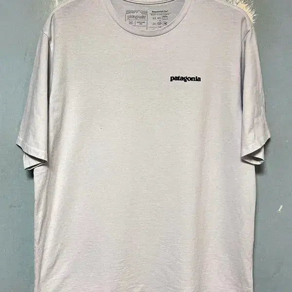 [BUNJANG] Patagonia P-6 Logo Responsibili-Tee White Men's T-Shirt M / 파타고니아 P-6 로고 리스판서빌리 남자 반팔티셔츠 화이트 M 95