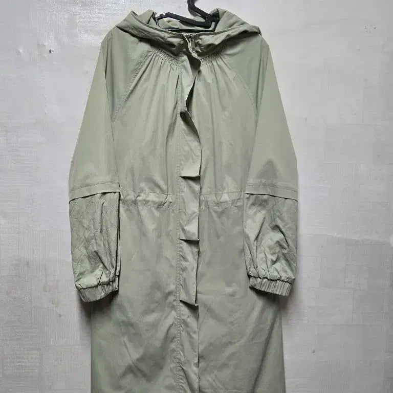[BUNJANG] Egoist Quilted Ruffle Detail Long Hooded Jumper / 에고이스트 소매퀼팅 러플포인트 롱후드점퍼 55