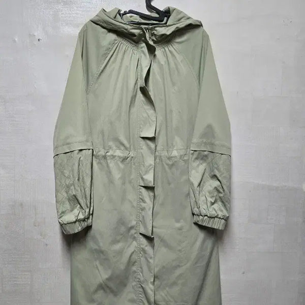 [BUNJANG] Egoist Quilted Ruffle Detail Long Hooded Jumper / 에고이스트 소매퀼팅 러플포인트 롱후드점퍼 55