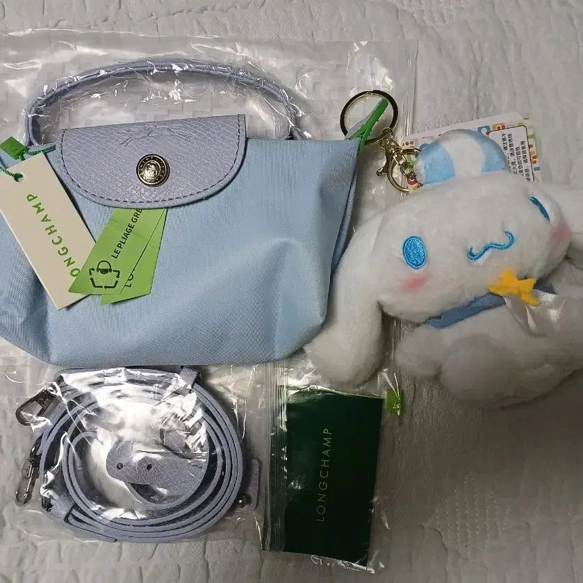 [BUNJANG] Longchamp Le Pliage Sky Blue Crossbody Bag with Sanrio Keychain Set / 정품 롱샴 르플리아쥬 하늘색 + 산리오키링 + 크로스스트랩+ 이너백세트