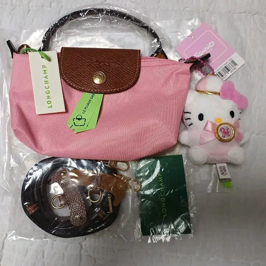 [BUNJANG] Longchamp Le Pliage Pink Crossbody Bag with Strap, Sanrio Keychain, and Inner Bag / 정품 새상품 롱샴 르플리아쥬 핑크 + 스트랩 + 산리오키링 + 이너백