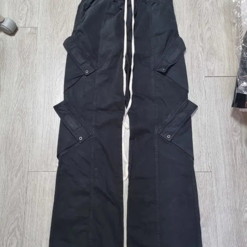 [BUNJANG] Conic Section Garment Dyed Baggy Flare Cargo Pants / 코닉섹션 가먼트 다잉 카고팬츠 [새상품_1]