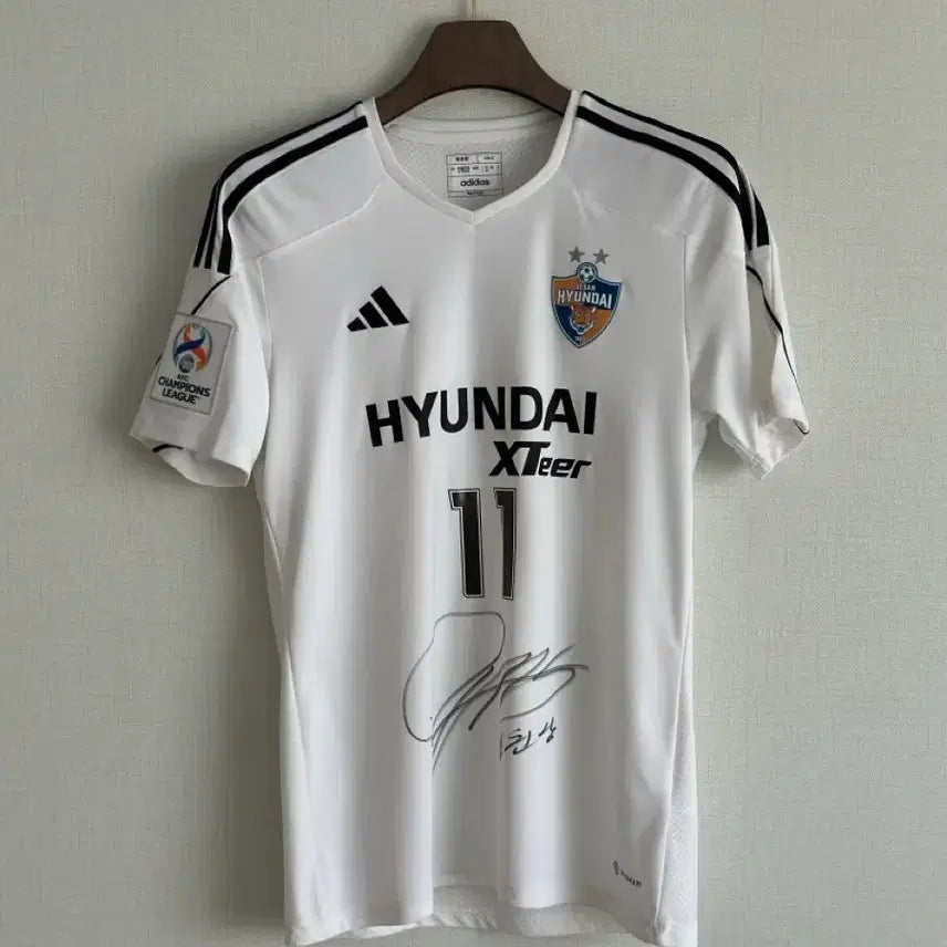 [BUNJANG] 2023 Ulsan HD AFC Champions League Jersey (Eom Won Sang Signed) / 2023 울산HD 아챔 유니폼(엄원상 싸인)